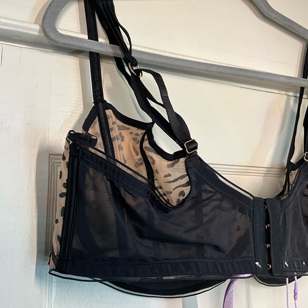 Savage X Fenty Vigilante Vamp Mesh Unlined Balconette Bra Hellcat 40DDD NWT - Picture 4 of 7